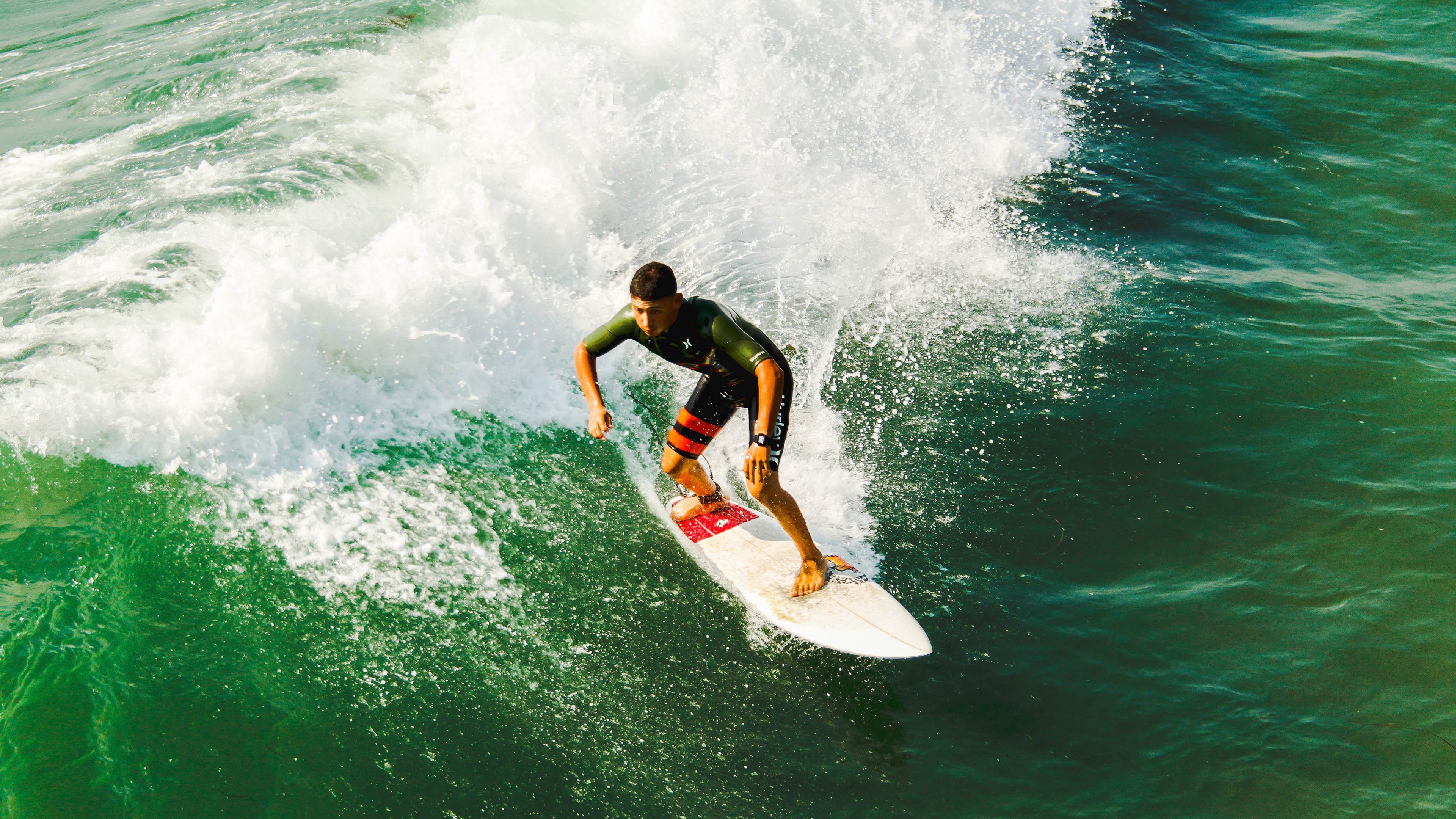 英超：阿斯顿维拉2-0小胜伯恩茅斯，门将多次扑救贡献巨大，阿斯顿维拉主力门将
